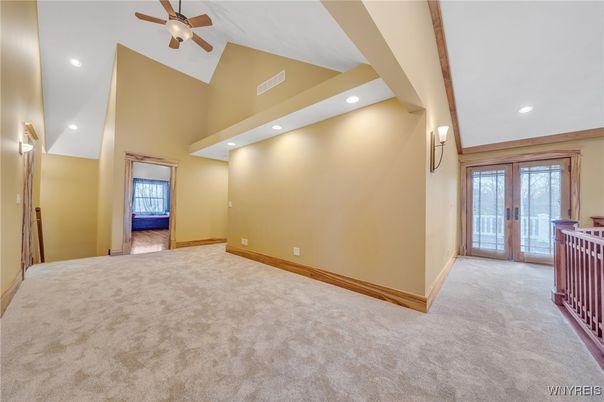 Empty room, Interior, Recessed Lighting, Wooden Beams