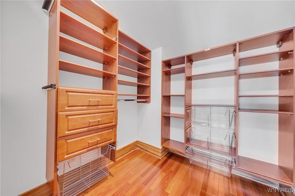 Interior, Walk-in Closets, Wood Texture Flooring