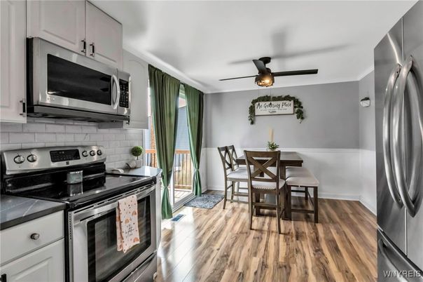 Dining room, Interior, Kitchen, Stainless Steel Appliances, Wood Texture Flooring