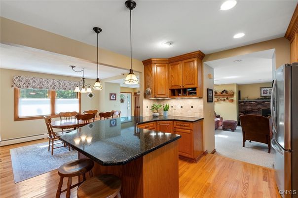 Dining room, Interior, Kitchen, Pendant Lights, Recessed Lighting, Wood Texture Flooring