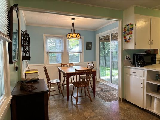 Dining room, Interior, Pendant Lights