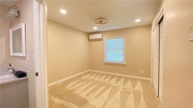 Empty room, Interior, Recessed Lighting