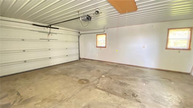 Garage, Interior
