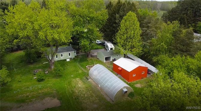 Exterior, Drone