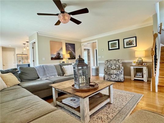 Interior, Kitchen, Living room, Pendant Lights, Wood Texture Flooring