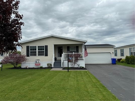 Attached, Backyard, Exterior, Facade, Split Level