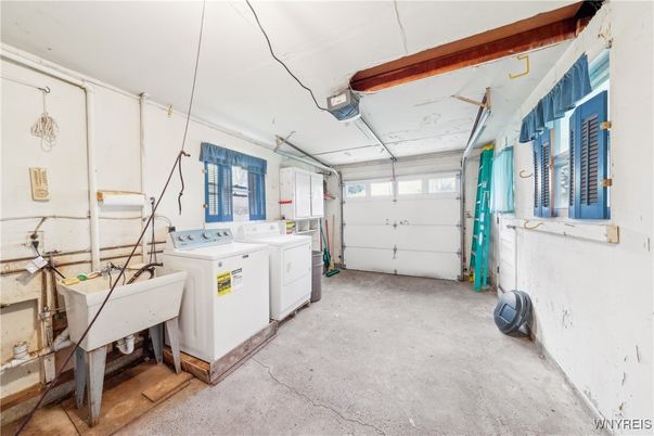 Garage, Interior, Washer