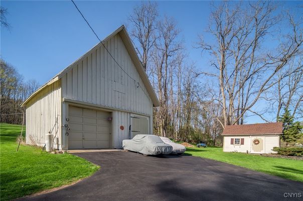 Detached Garage, Exterior