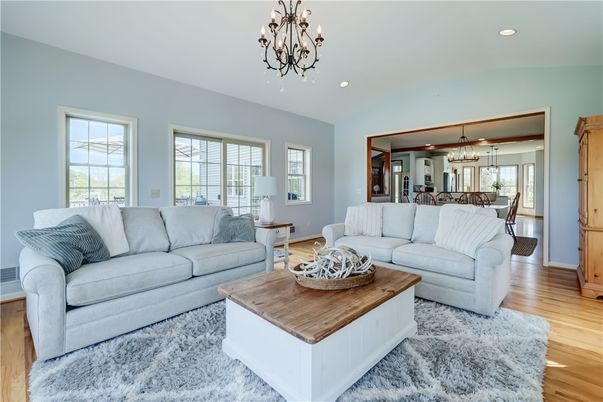 Chandelier, Dining room, Interior, Living room, Pendant Lights, Recessed Lighting, Wood Texture Flooring