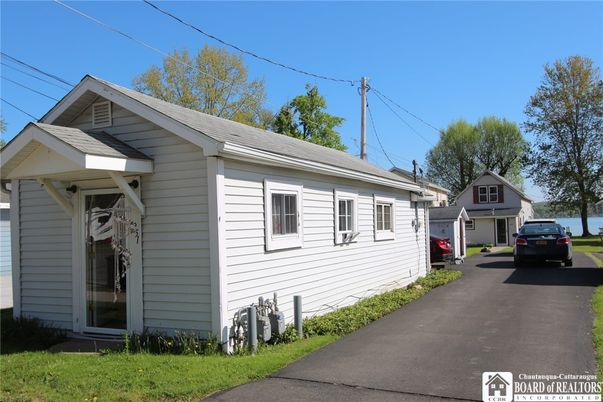 Detached Garage, Exterior