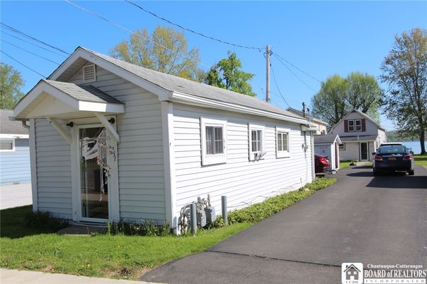 Detached Garage, Exterior