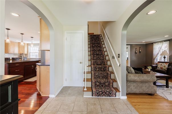 Interior, Kitchen, Living room, Pendant Lights, Recessed Lighting, Wood Texture Flooring