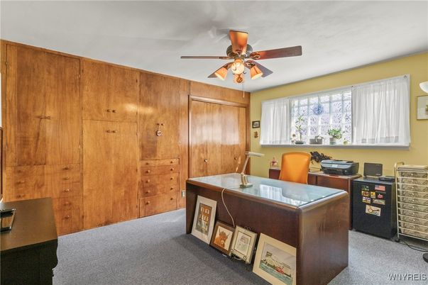 Home Office, Interior