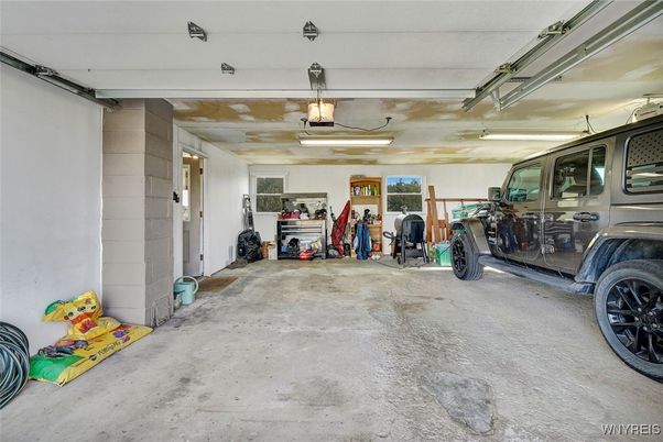 Garage, Interior, Stone Walls