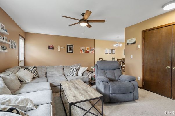 Chandelier, Dining room, Interior, Living room