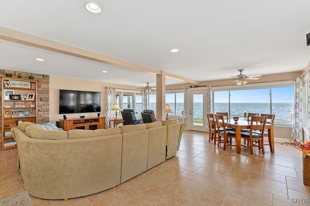 Dining room, Interior, Living room, Recessed Lighting, Water