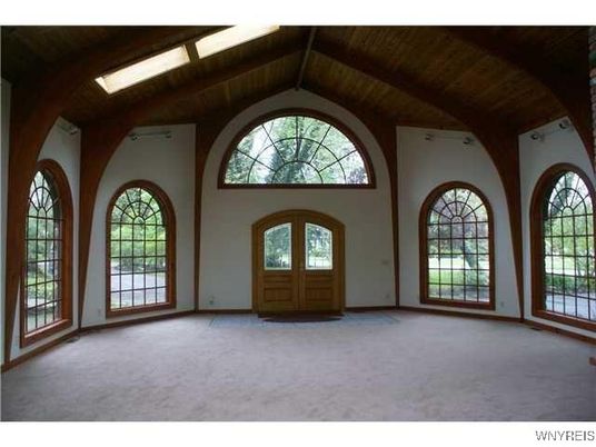 Empty room, Interior, Wooden Beams, Wooden Ceilings