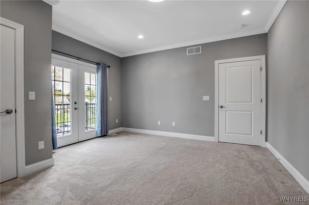Empty room, Interior, Recessed Lighting
