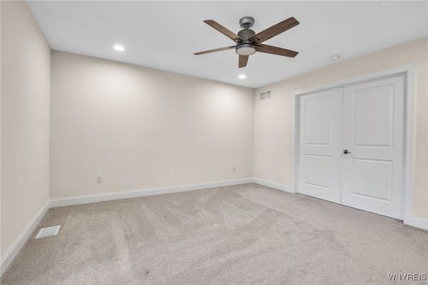 Empty room, Interior, Recessed Lighting