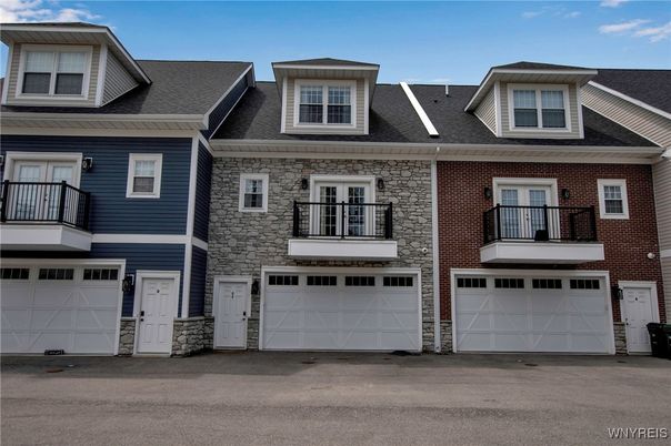 Attached, Exterior, Facade, Brick Facade, Rowhouse