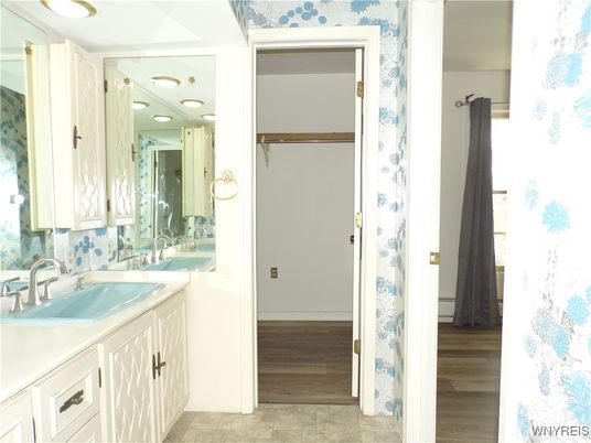 Bathroom, Interior, Recessed Lighting, Wood Texture Flooring