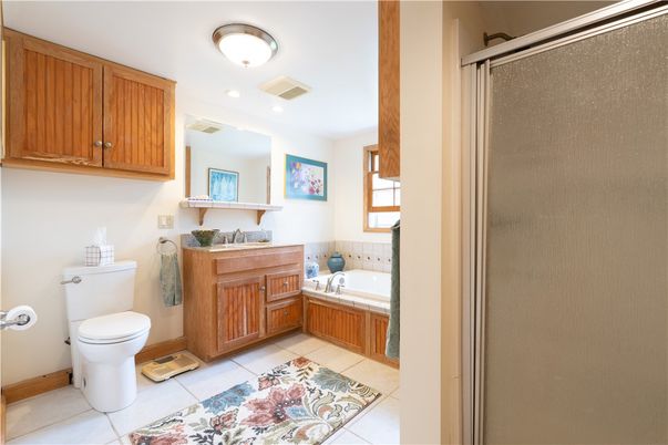 Bathroom, Interior, Recessed Lighting