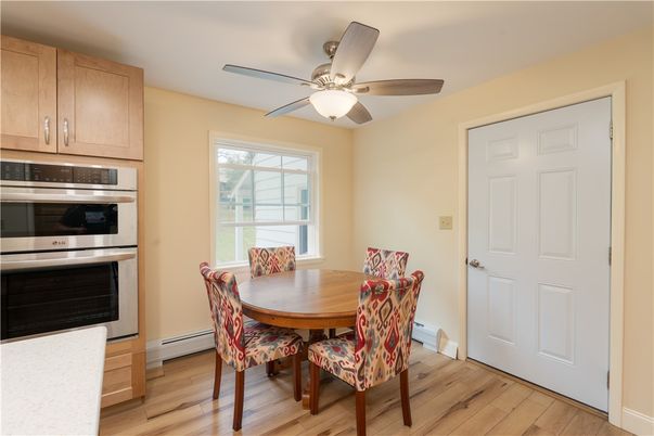 Dining room, Interior, Kitchen, Stainless Steel Appliances, Wood Texture Flooring