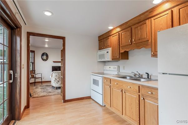 Bedroom, Interior, Kitchen, Recessed Lighting, Wood Texture Flooring