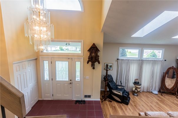 Chandelier, Interior, Wood Texture Flooring