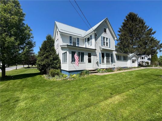 Backyard, Exterior, Facade, Farmhouse