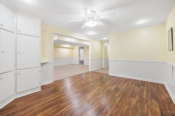 Empty room, Interior, Recessed Lighting, Wood Texture Flooring