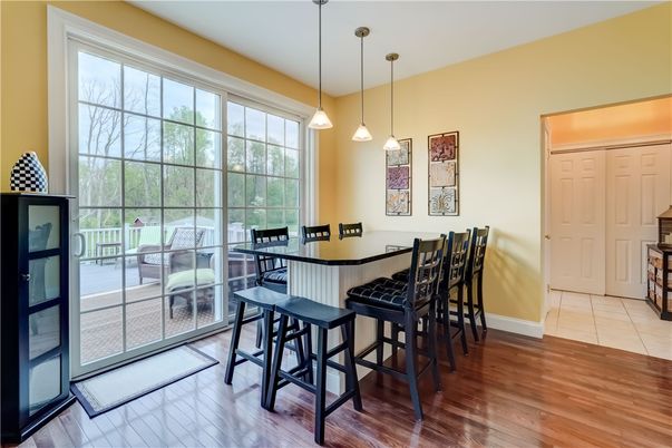 Interior, Pendant Lights, Wood Texture Flooring