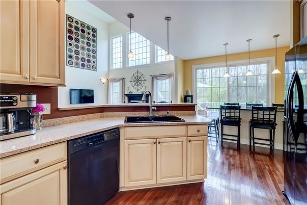 Dining room, Interior, Kitchen, Pendant Lights, Wood Texture Flooring