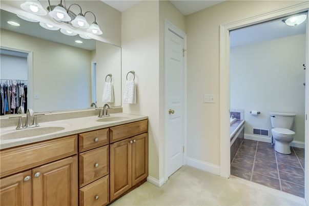 Bathroom, Dual Sink Vanities, Interior