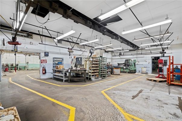 Garage, Interior