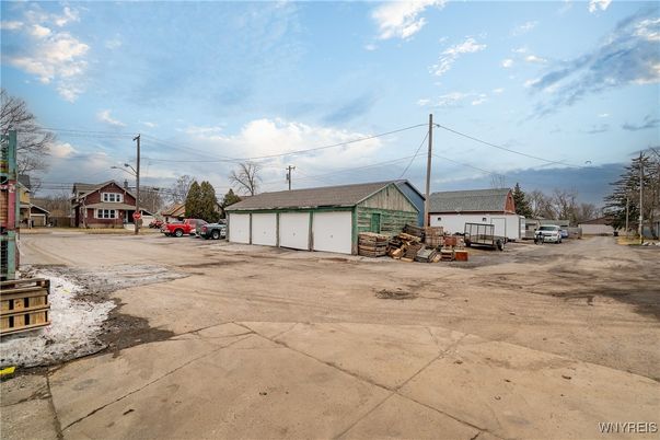 Backyard, Detached Garage, Exterior