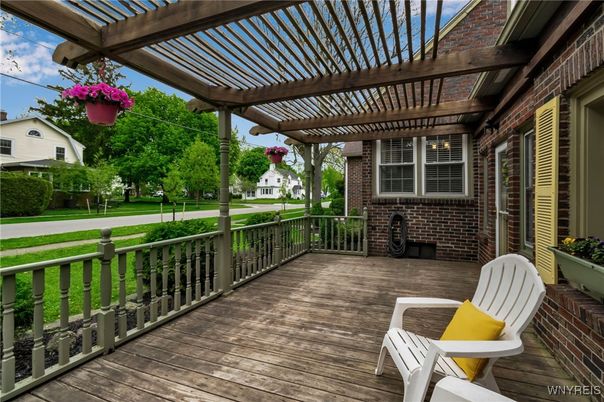 Exterior, Wood Texture Flooring