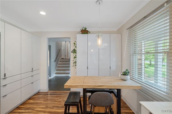 Dining room, Interior, Kitchen, Pendant Lights, Recessed Lighting, Wood Texture Flooring