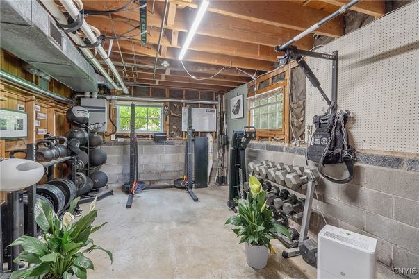 Fitness Equipment, Interior, Wooden Beams