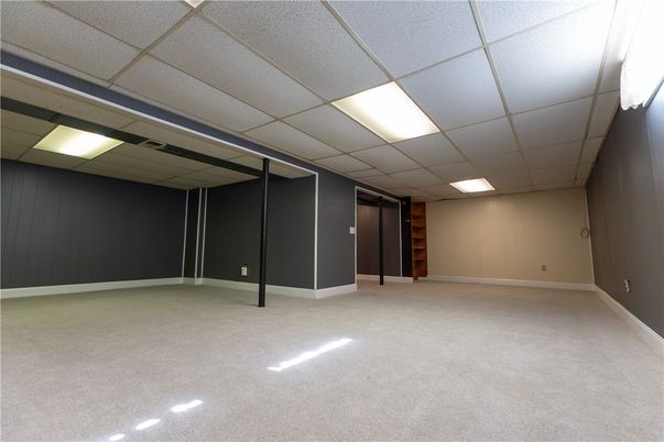 Empty room, Interior, Recessed Lighting