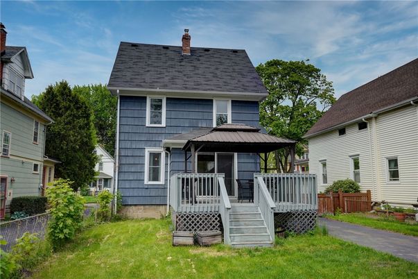 Backyard, Exterior, Facade, Cape Cod