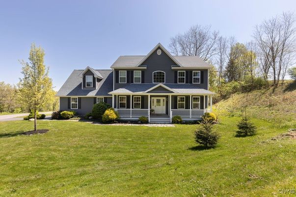 Backyard, Exterior, Facade, Queen Anne Victorian