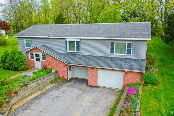 Attached, Exterior, Facade, Brick Facade, Raised Ranch