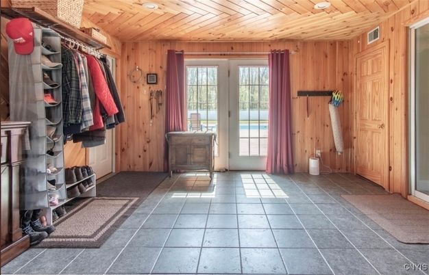 Interior, Recessed Lighting, Wooden Ceilings, Wooden Walls
