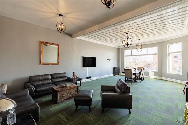 Chandelier, Dining room, Interior, Living room