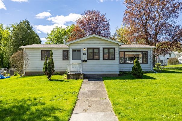 Backyard, Exterior, Facade, Ranch
