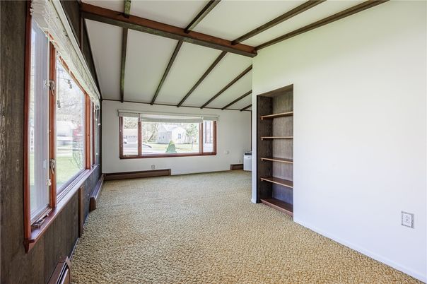 Empty room, Interior, Wooden Beams