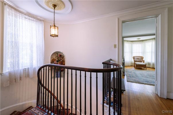 Interior, Pendant Lights, Wood Texture Flooring