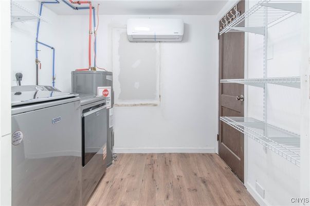 Interior, Washer, Wood Texture Flooring