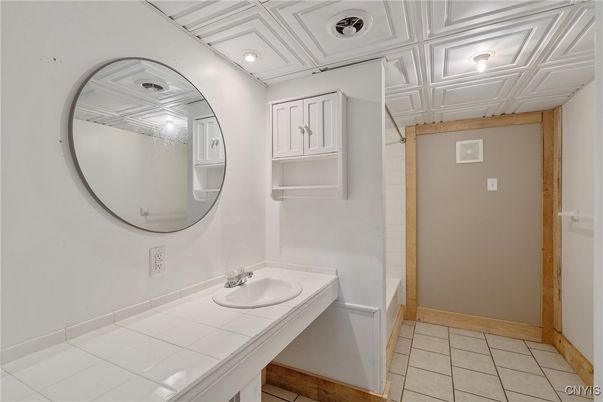 Bathroom, Interior, Recessed Lighting, Tile Countertops